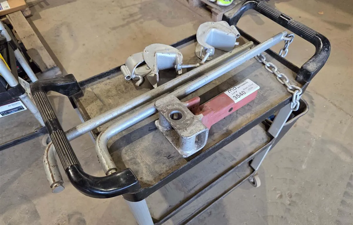 Stabilizing Hitch
UNRESERVED