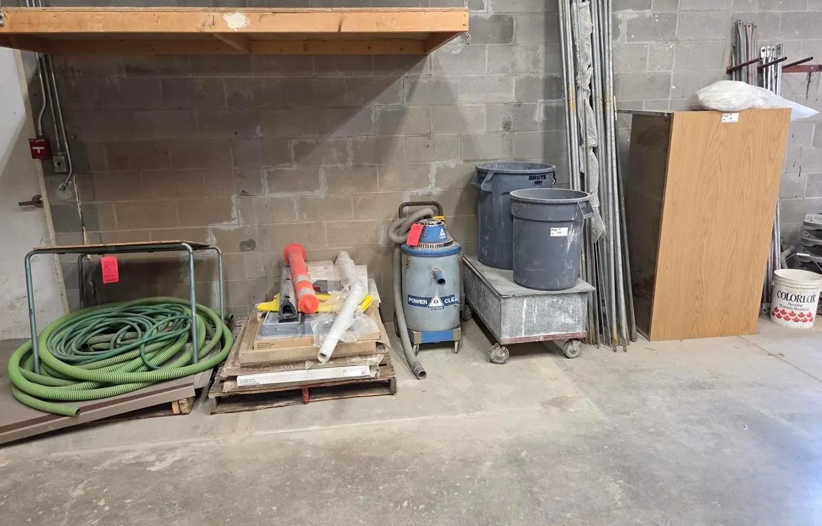 Shop Equipment & Supplies
UNRESERVED