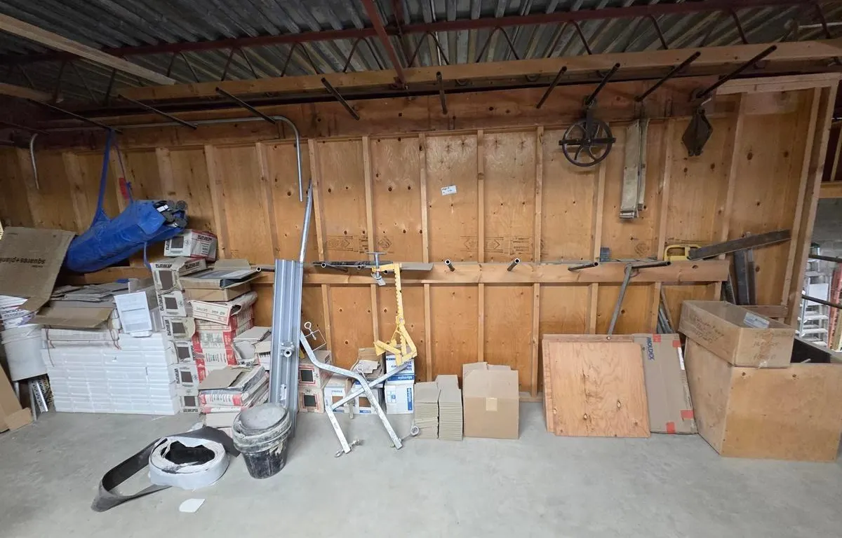 Assorted Construction Materials & Pop-Up Shelter
UNRESERVED