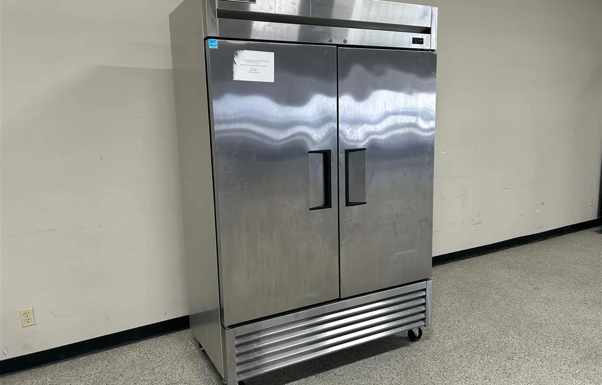 True 2-Door Commercial Freezer T-49F-HC
UNRESERVED