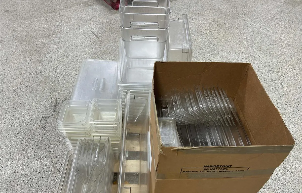 Assorted Clear Plastic Food Pans & Lids
UNRESERVED