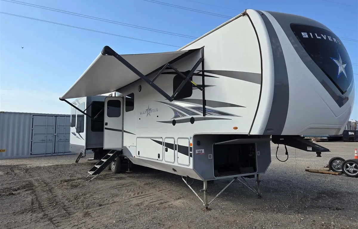 2019 Highland Ridge Silverstar T/A Fifth Wheel Travel Trailer
UNRESERVED