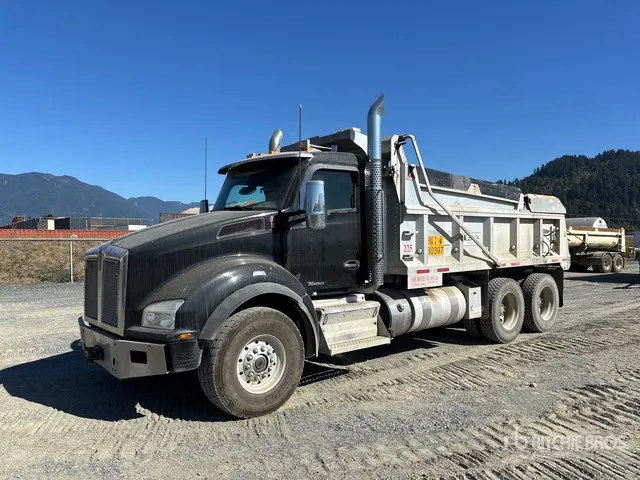 2019 Kenworth T880 6x4 Transfer T/A Dump Truck