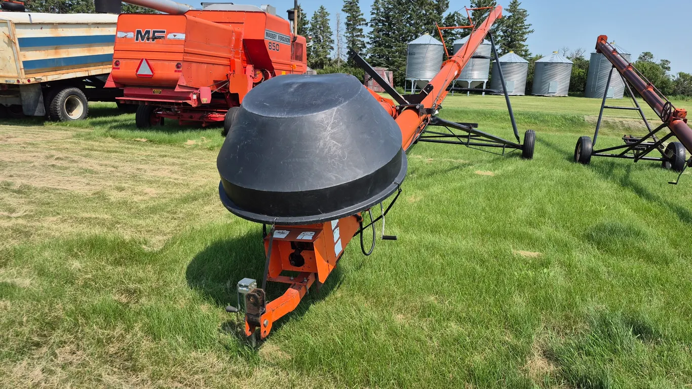 BRANDT 1060 SWING AUGER