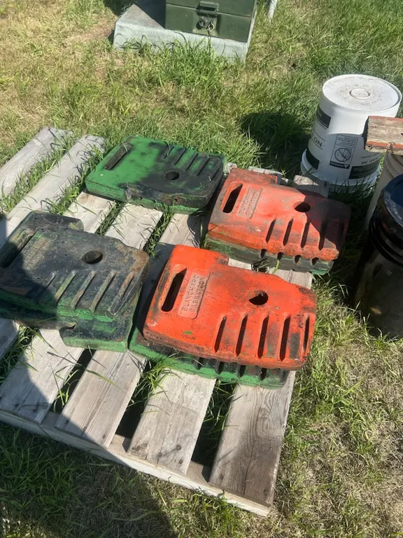 8 - TRACTOR WEIGHTS