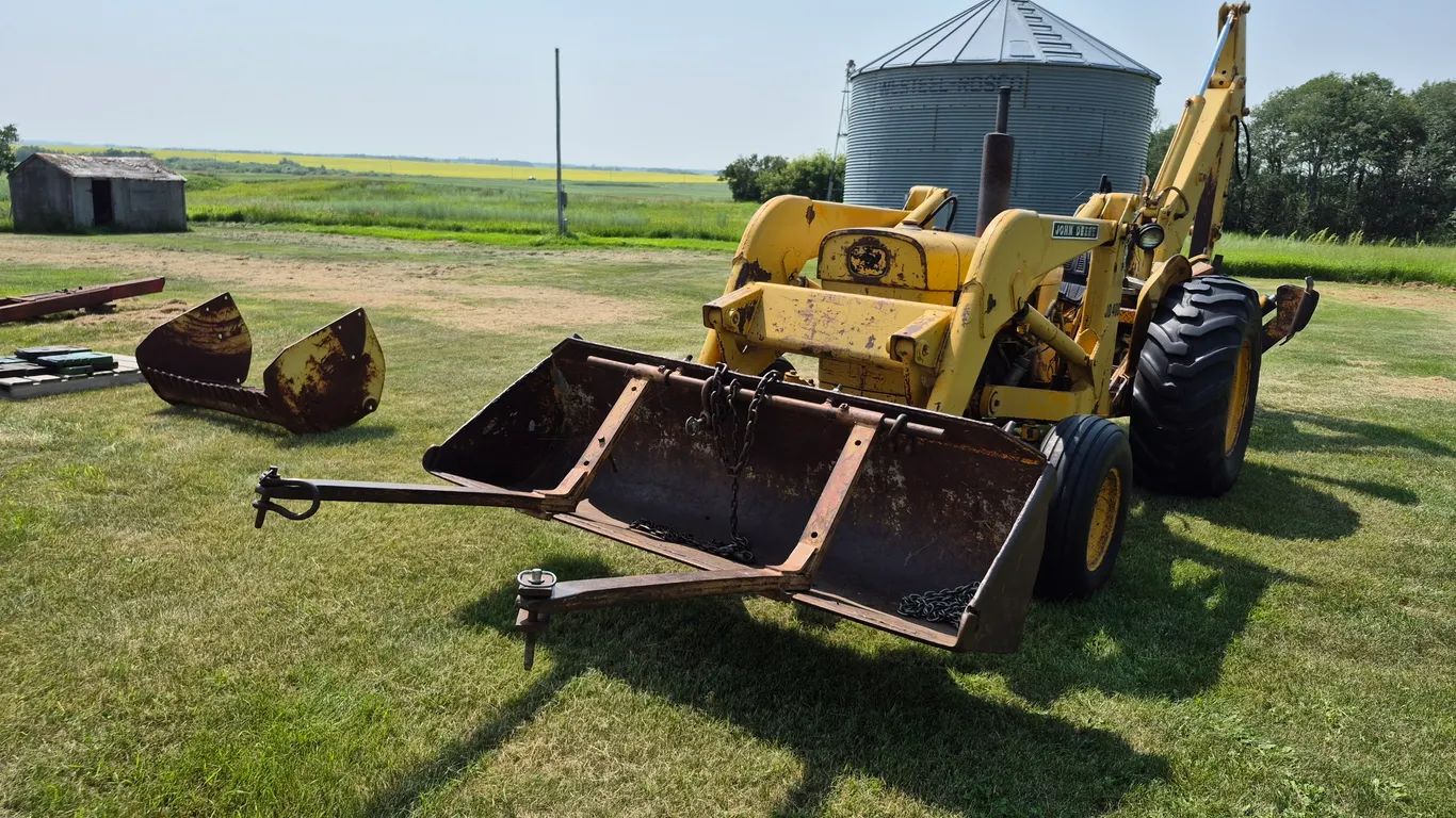 JOHN DEERE 400 BACK HOE