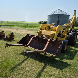 JOHN DEERE 400 BACK HOE