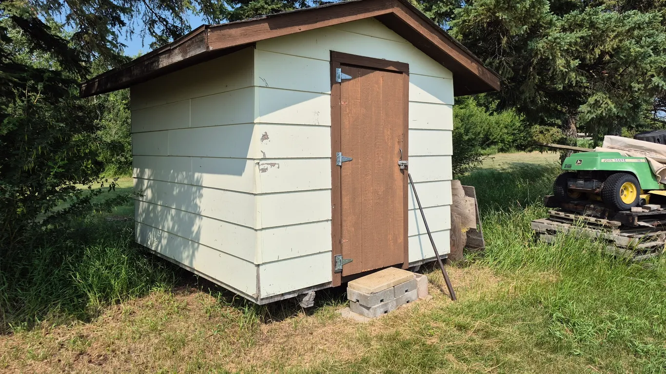 GARDEN SHED