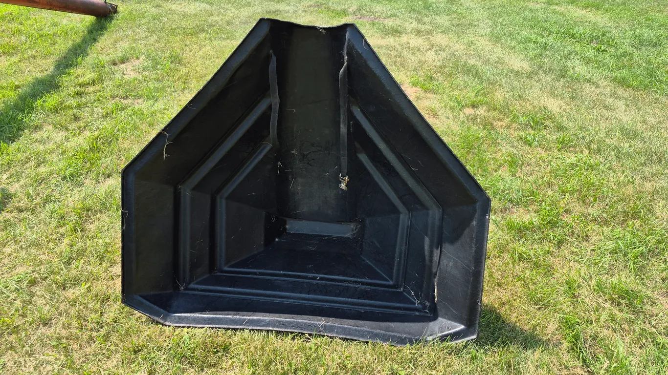 2- AUGER HOPPERS