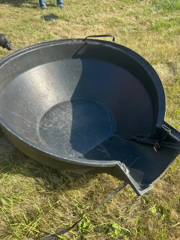 ROUND GRAIN HOPPER