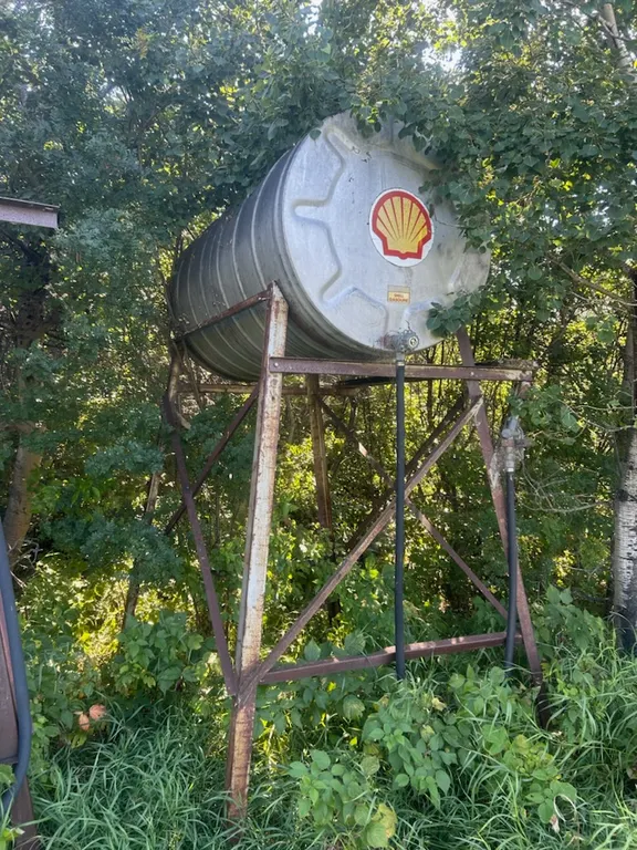 300 GALLON GAS TANK ON STEEL STAND