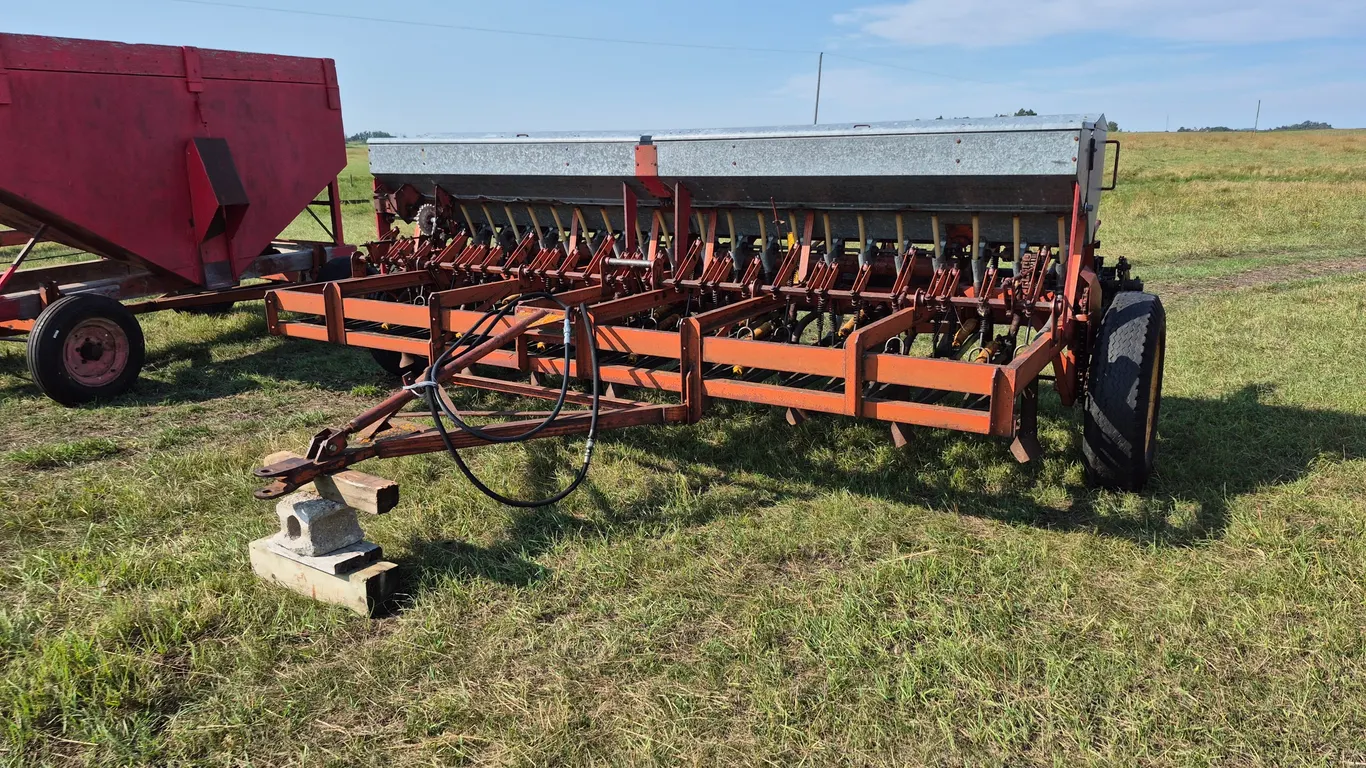 MORRIS 72-13 SEEDRITE HOE DRILL
