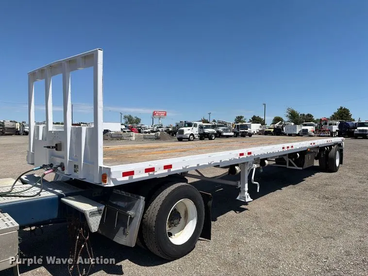 1979 Pullman Trailmobile flatbed trailer