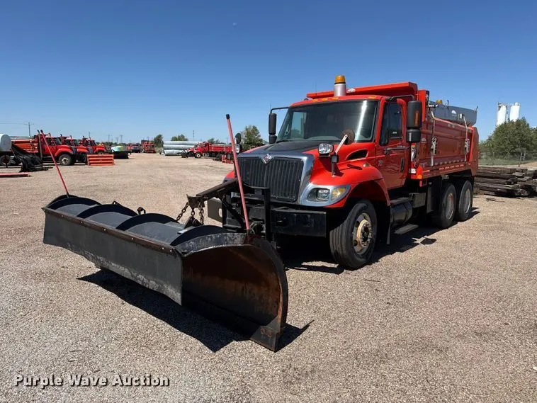 2005 International 7400 dump truck