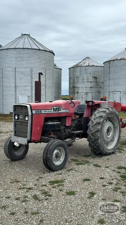 MASSEY FERGUSON 265 DIESEL TRACTOR
