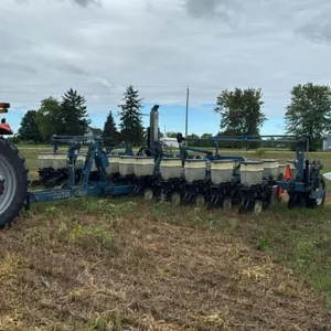 KINZE 2600 10/11 PLANTER