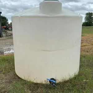 2500 GALLON POLY TANK