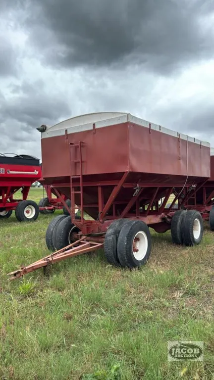 500 BUSHEL OF GRAVITY WAGON