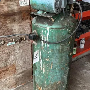 APPROX 30 GALLON UPRIGHT AIR COMPRESSOR