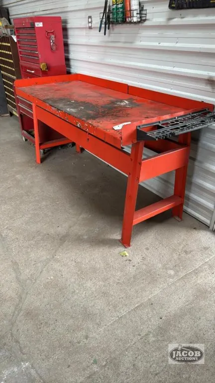STEEL WORKBENCH