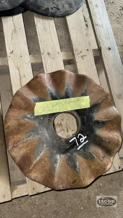 6 USED GREAT PLAINS 17.5IN WOBBLE COULTERS