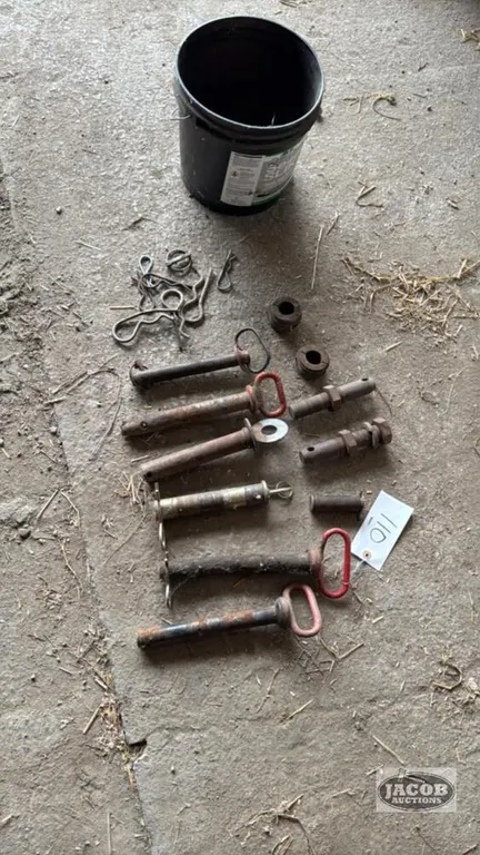 LOT OF DRAW BOLTS