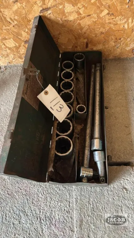 PARTIAL SET OF WESTWARD 3/4 DRIVE SOCKETS