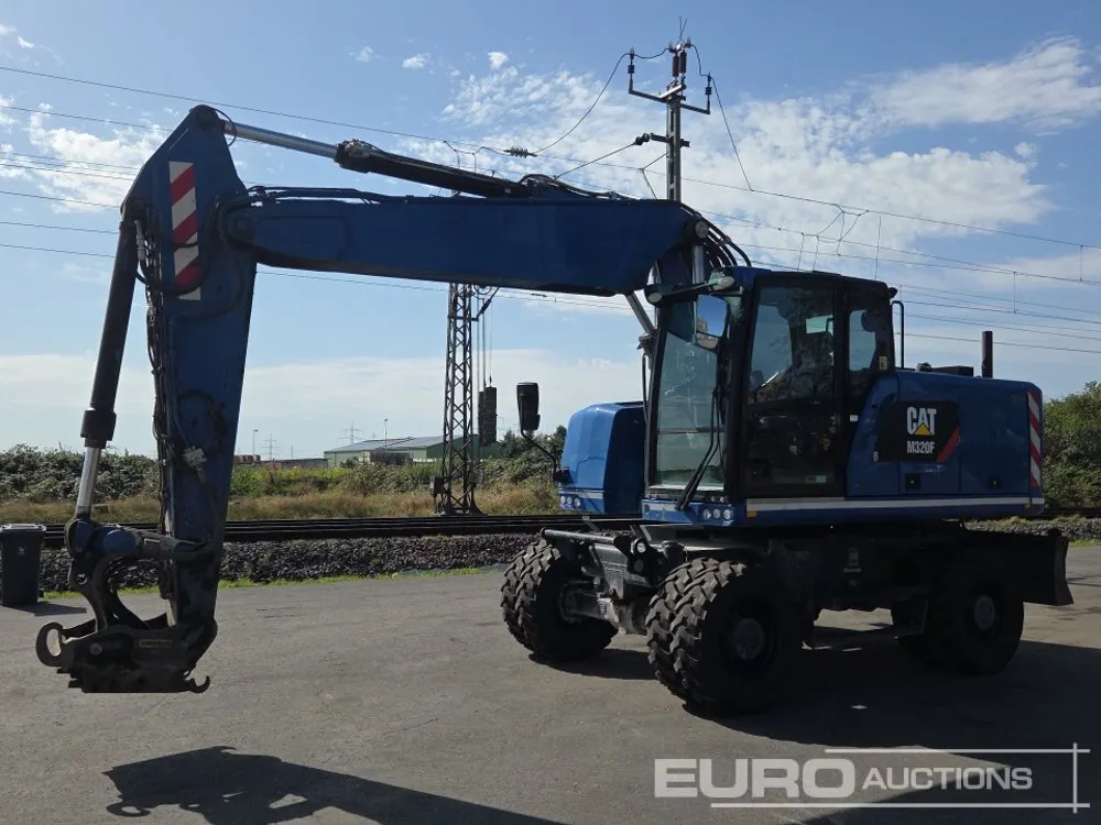 2019 CAT M320F