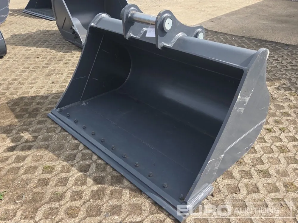 Unused 2026 Cavalry 74" Cleanup Bucket, 80mm Pin to suit 20-25 Ton Excavator (CAT 320/PC200/ZX200/SK210/DH210/RX210/EC210)