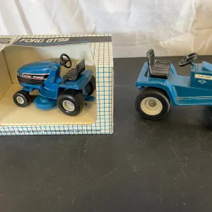 (2) L&G Ford Tractors