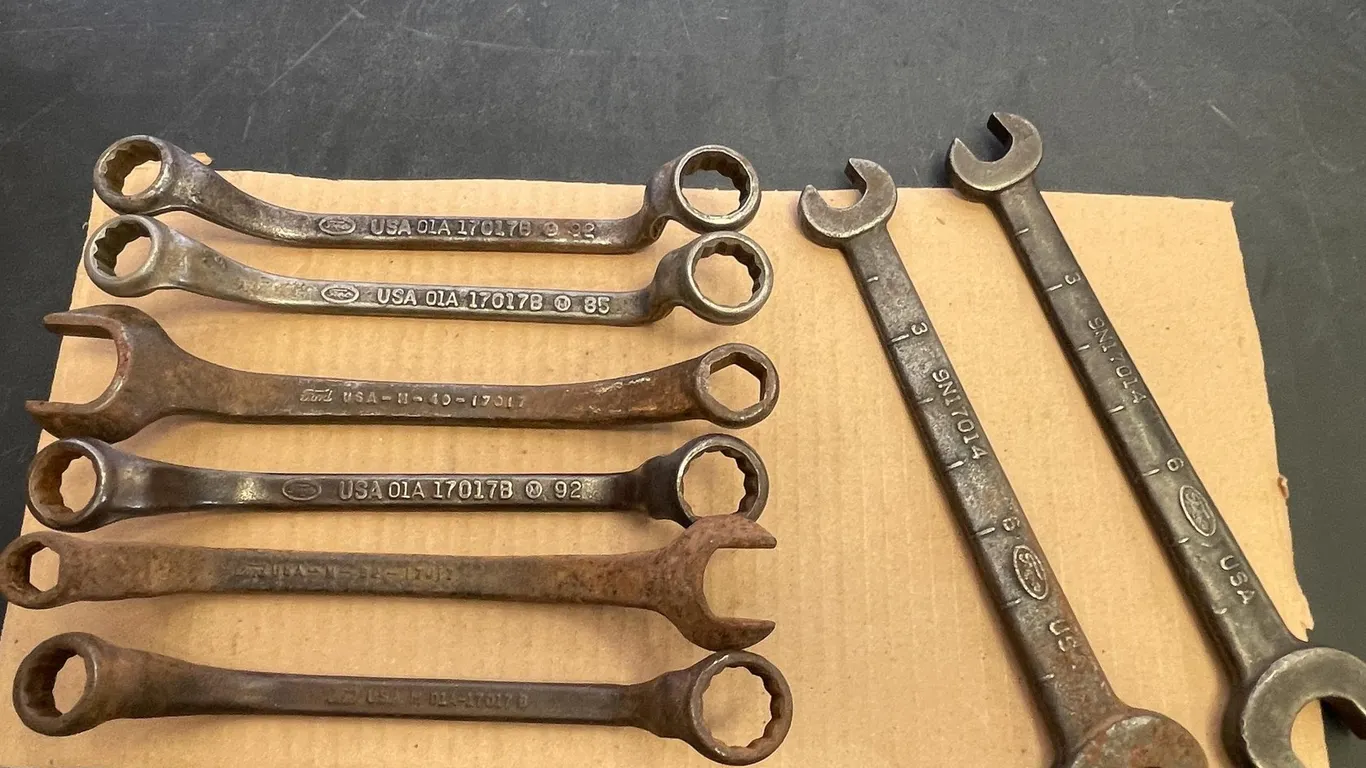 (8) Specialty Vintage Tools
