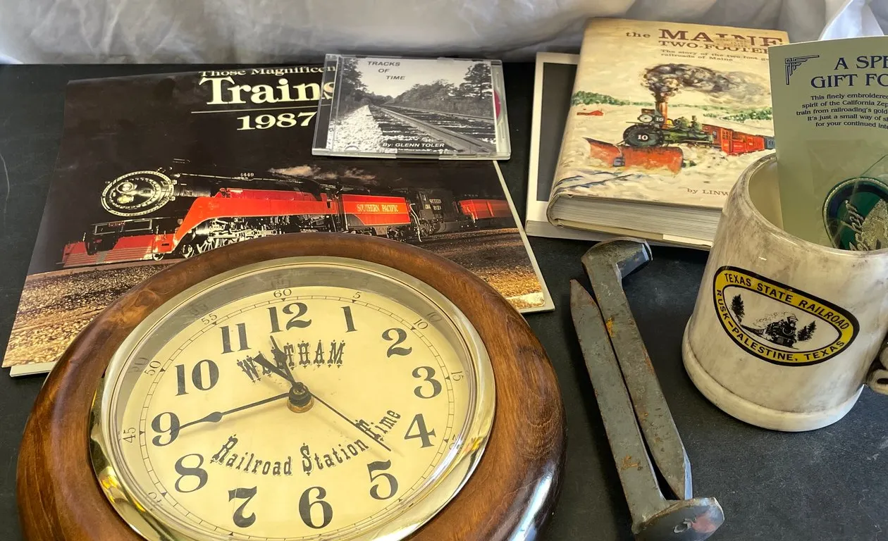 (9) Miscellaneous Train Memorabilia