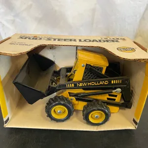 New Holland Skid Steer Loader