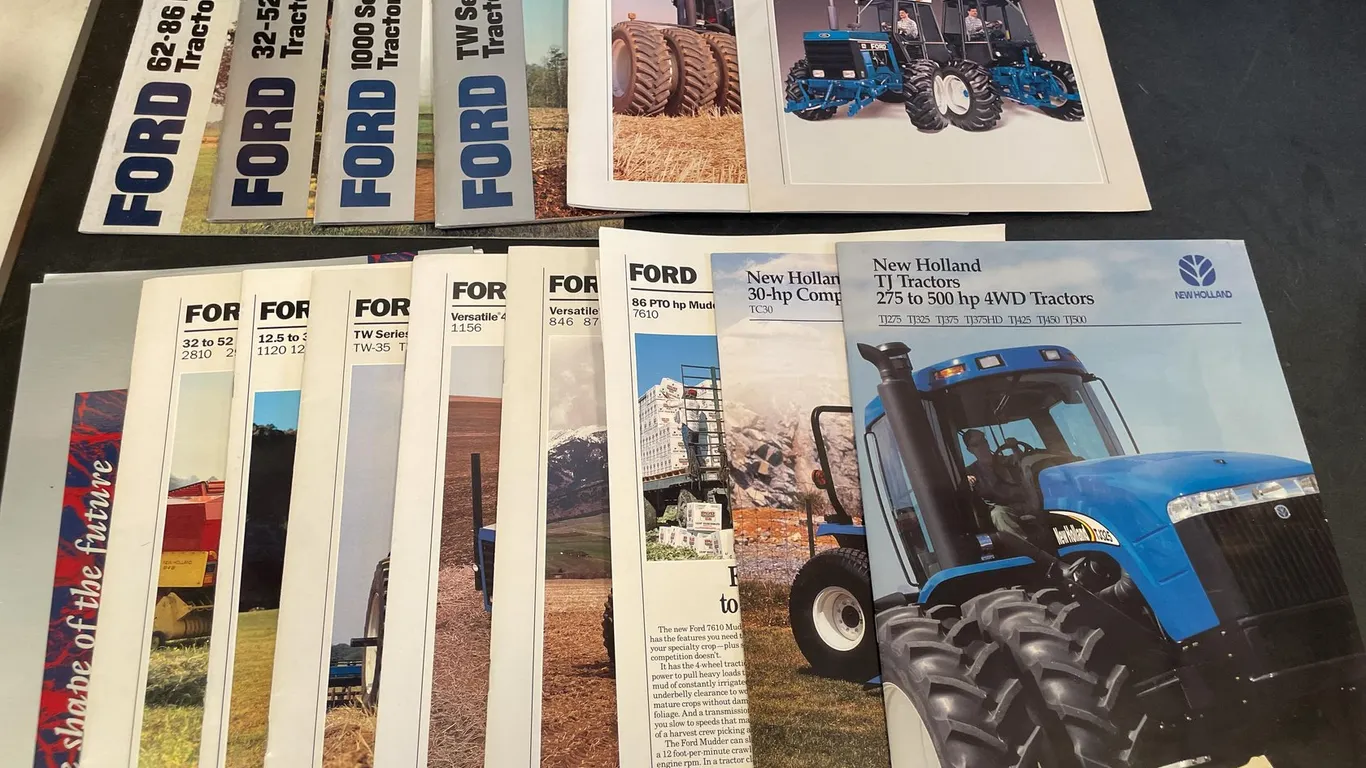 (17) Pieces of Modern Ford/New Holland Tractors Literature