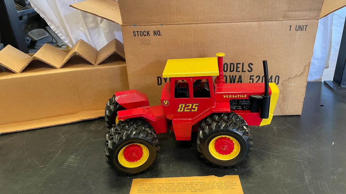 Versatile 825 Tractor