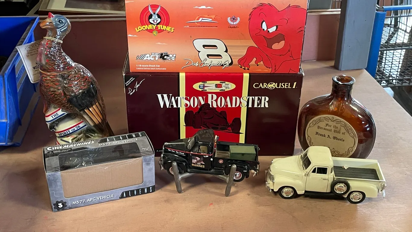 (2) Model Cars
