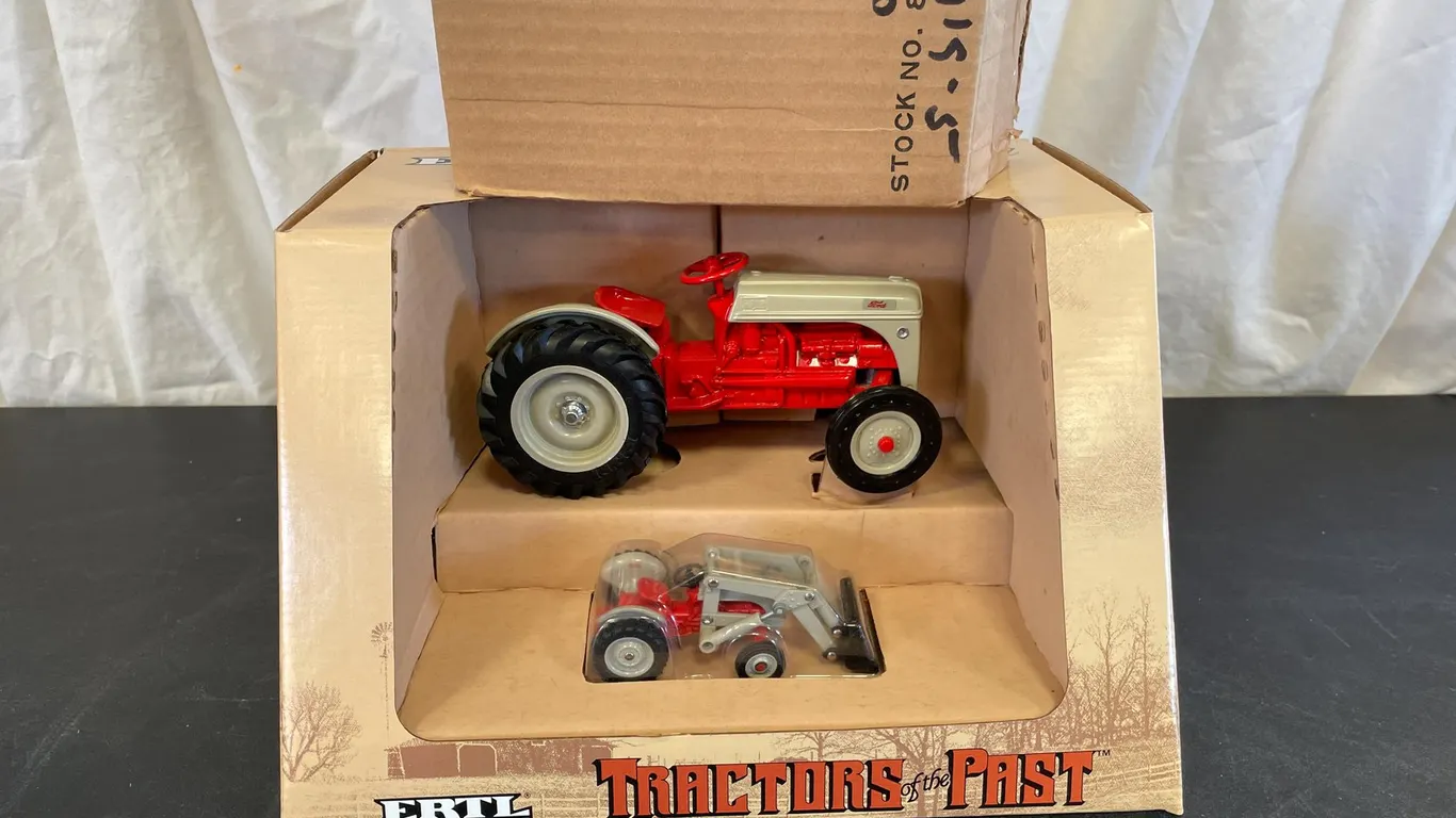(2) Ford Tractors