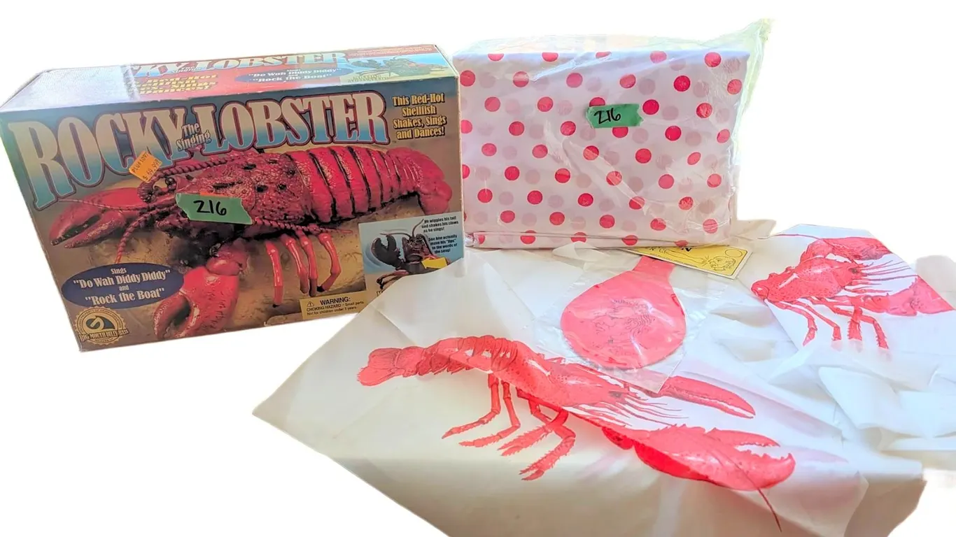 Rocky the Singing Lobster, Polka Dot Tablecloth, Lobster Tablecloth, Novelty Balloon