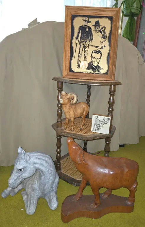 Decorative Items and Three-Tier Wood Stand