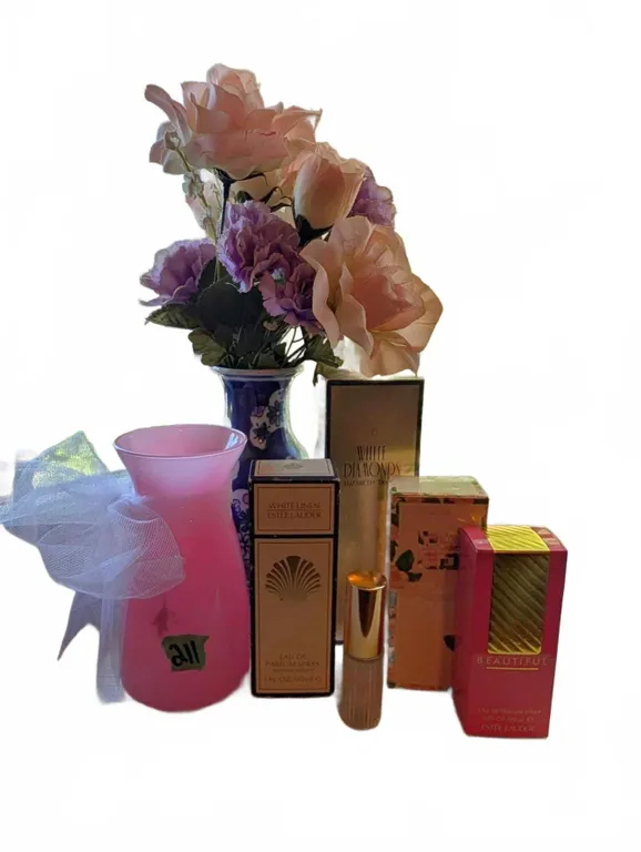 New Ladies Fragrance Collection with Decorative Vases