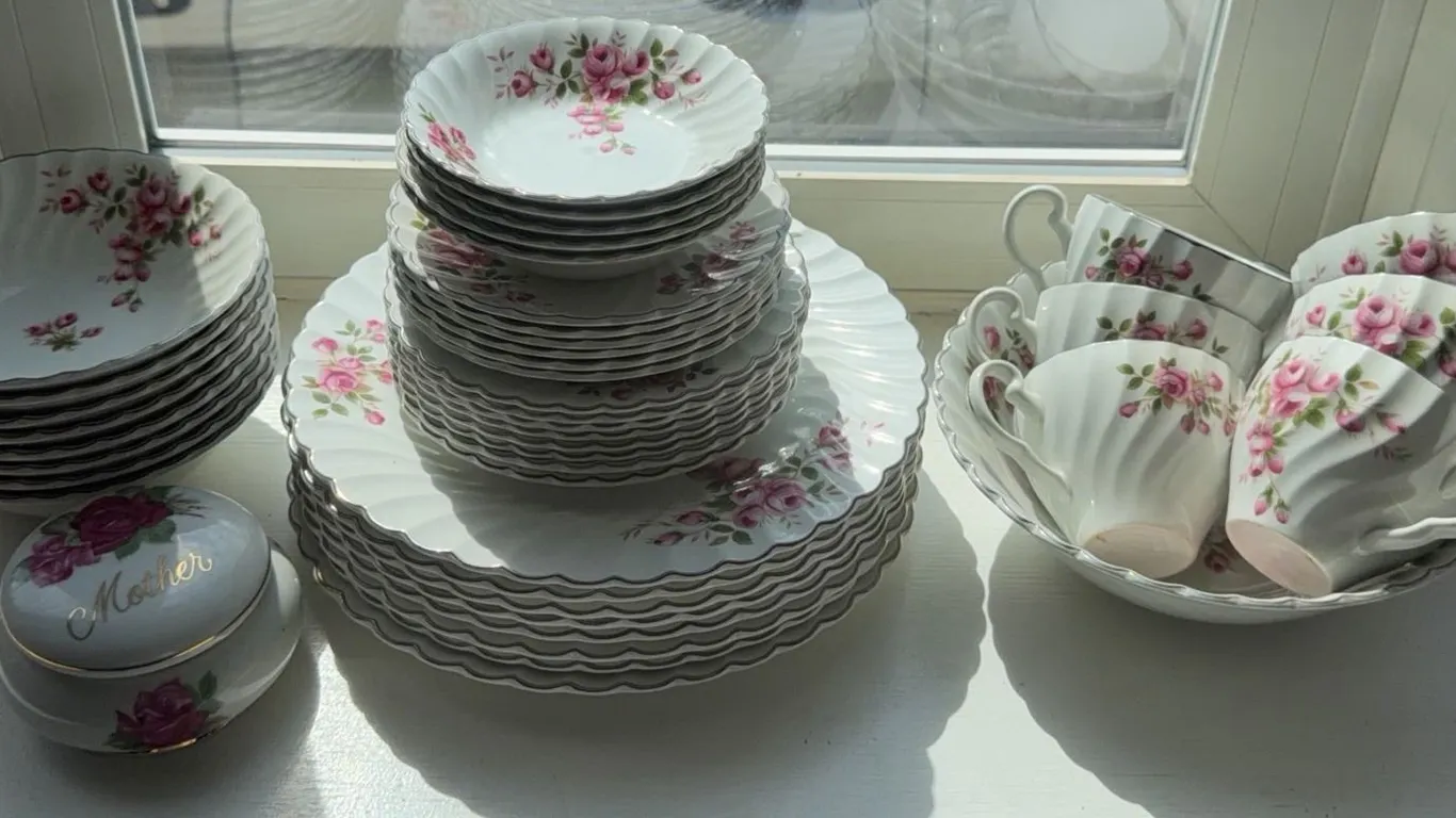 Johnson Bros. English Porcelain Tea Set with Pink Roses Pattern