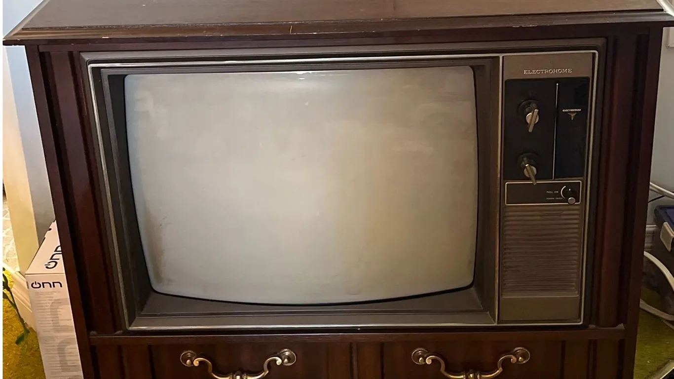 Electrohome Electrolocolor Console TV Cabinet 28x37x19