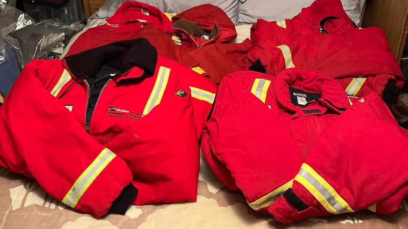6 Bulwark and Muller Red Work Jackets and Coveralls