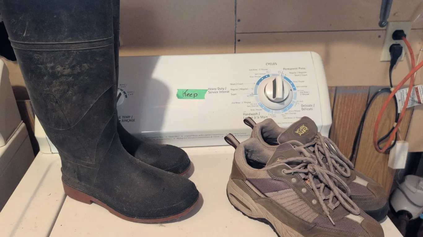 Work Air Work Shoes Size 8M and Black Rubber Boots Size 9