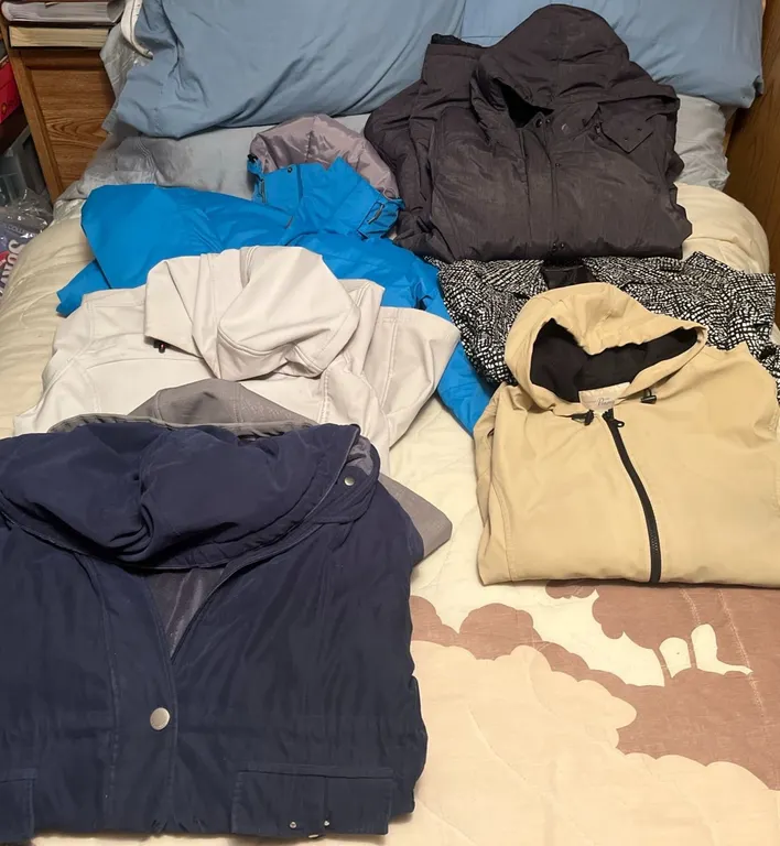 7 Women's Hooded Jackets, Mixed Brands, XL-XXL