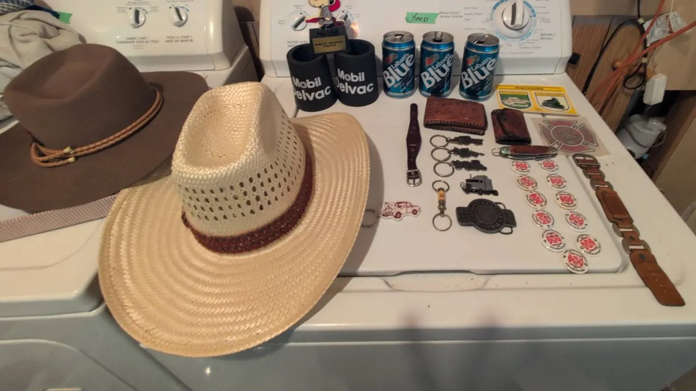 Bailey U-Rollit Straw Hat, Outback Broken Hill Felt Hat and Collectibles Lot