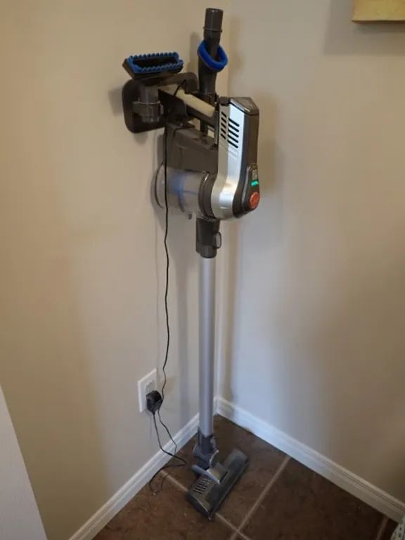 Hoover Cordless Stick Vacuum