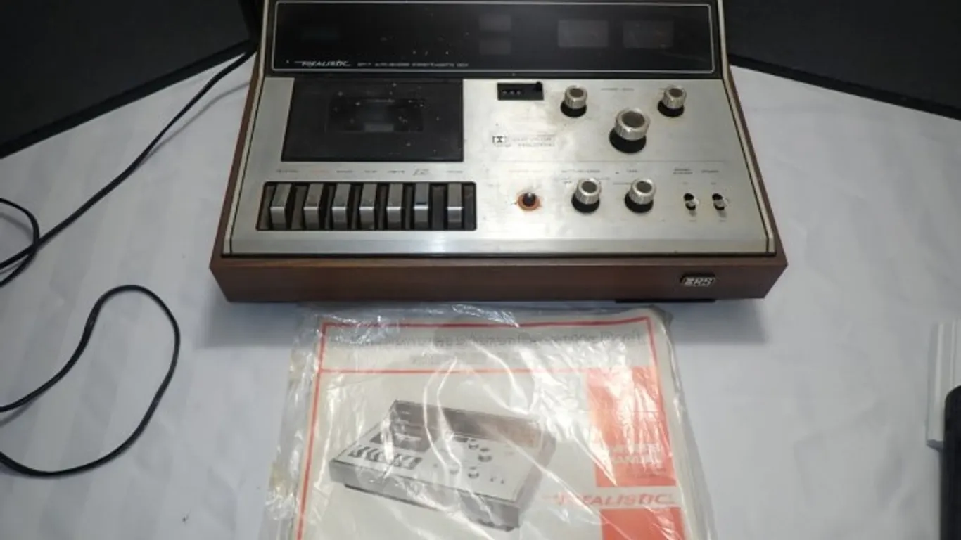 Vintage Realistic Stereo Cassette Deck