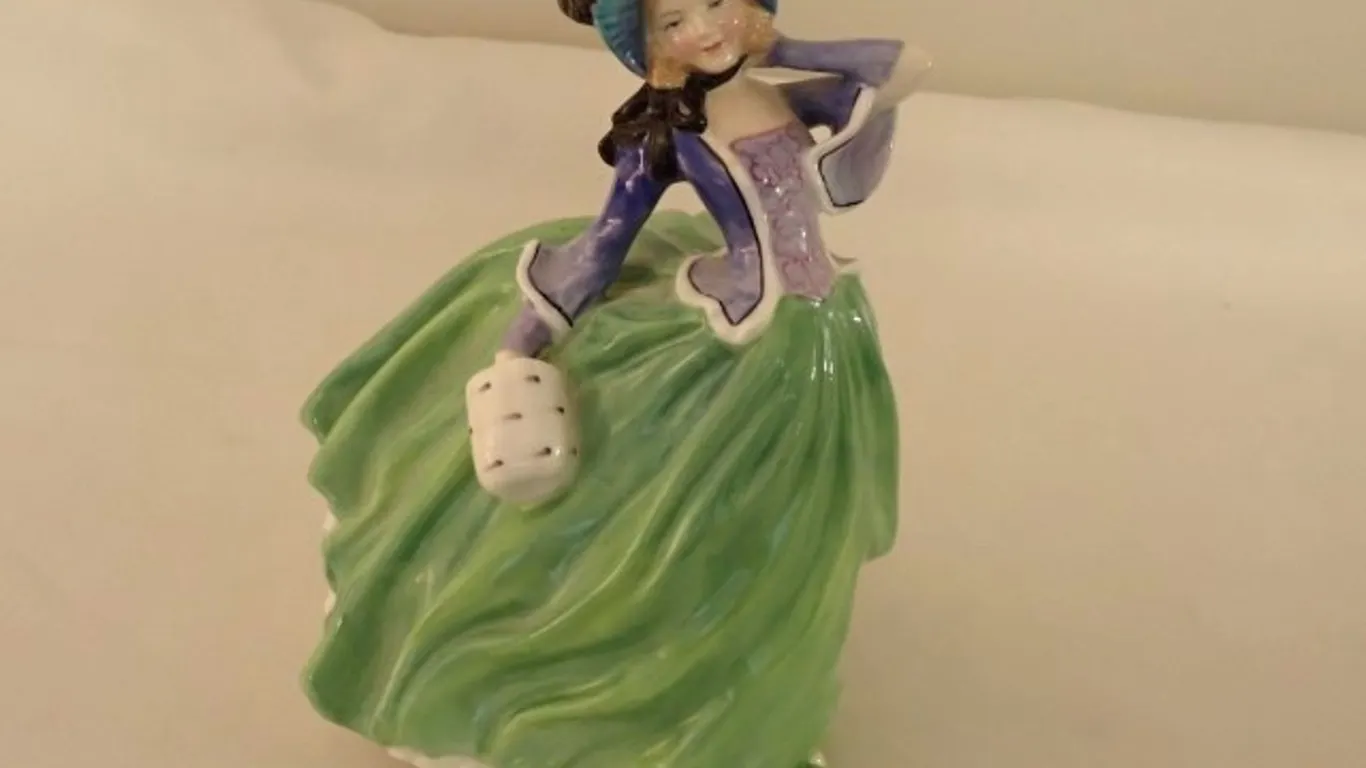 Royal Doulton ‘Autumn Breezes’ Figurine