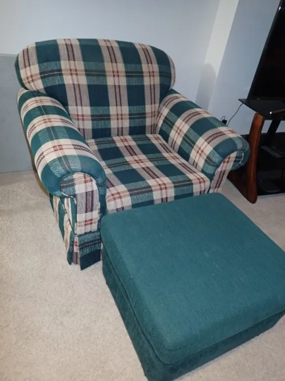 Plaid Oversized Chair With Ottoman